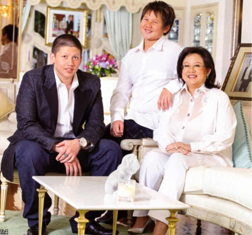 Bhirom Bhakdi Family